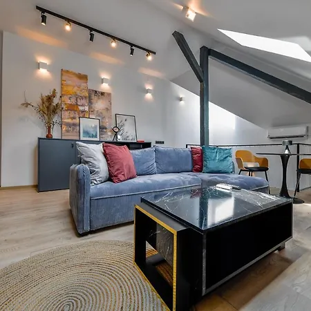 Quiet City Center Hideout *